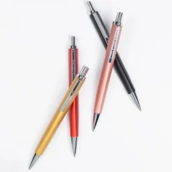 Bolígrafo retráctil Triplus Staedtler