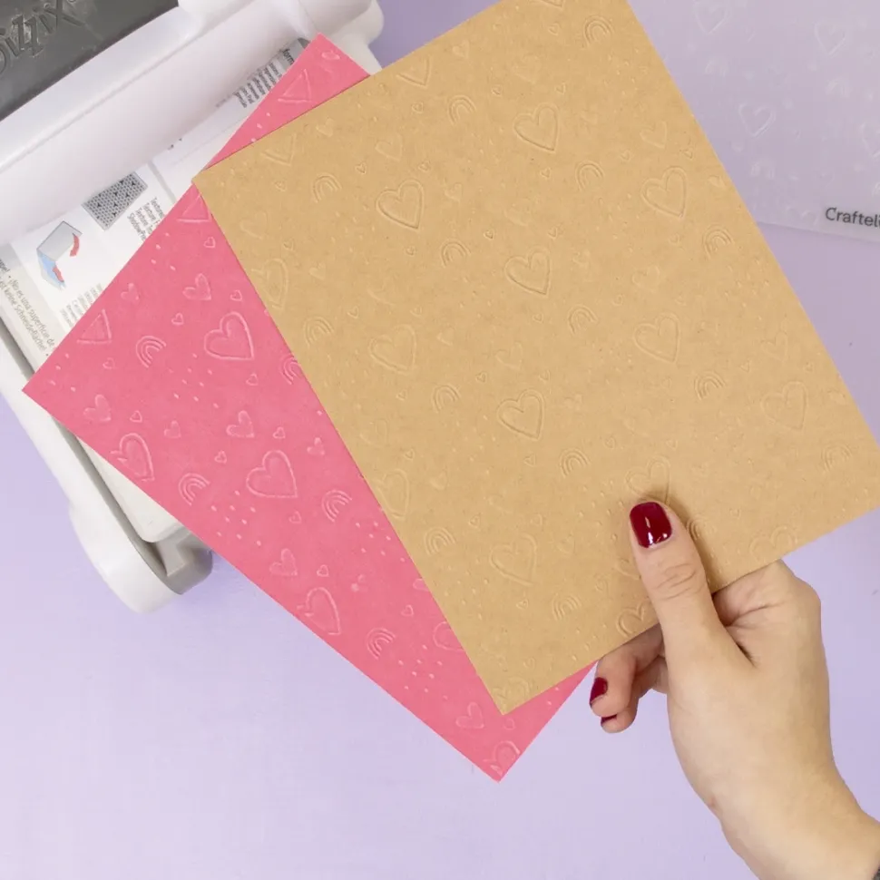 Carpeta de embossing Corazones y Arcoíris Craftelier