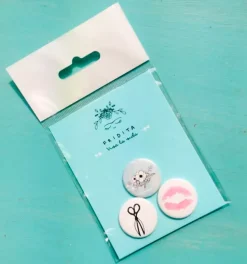 Chapas bonitas Kisses Love it Fridita