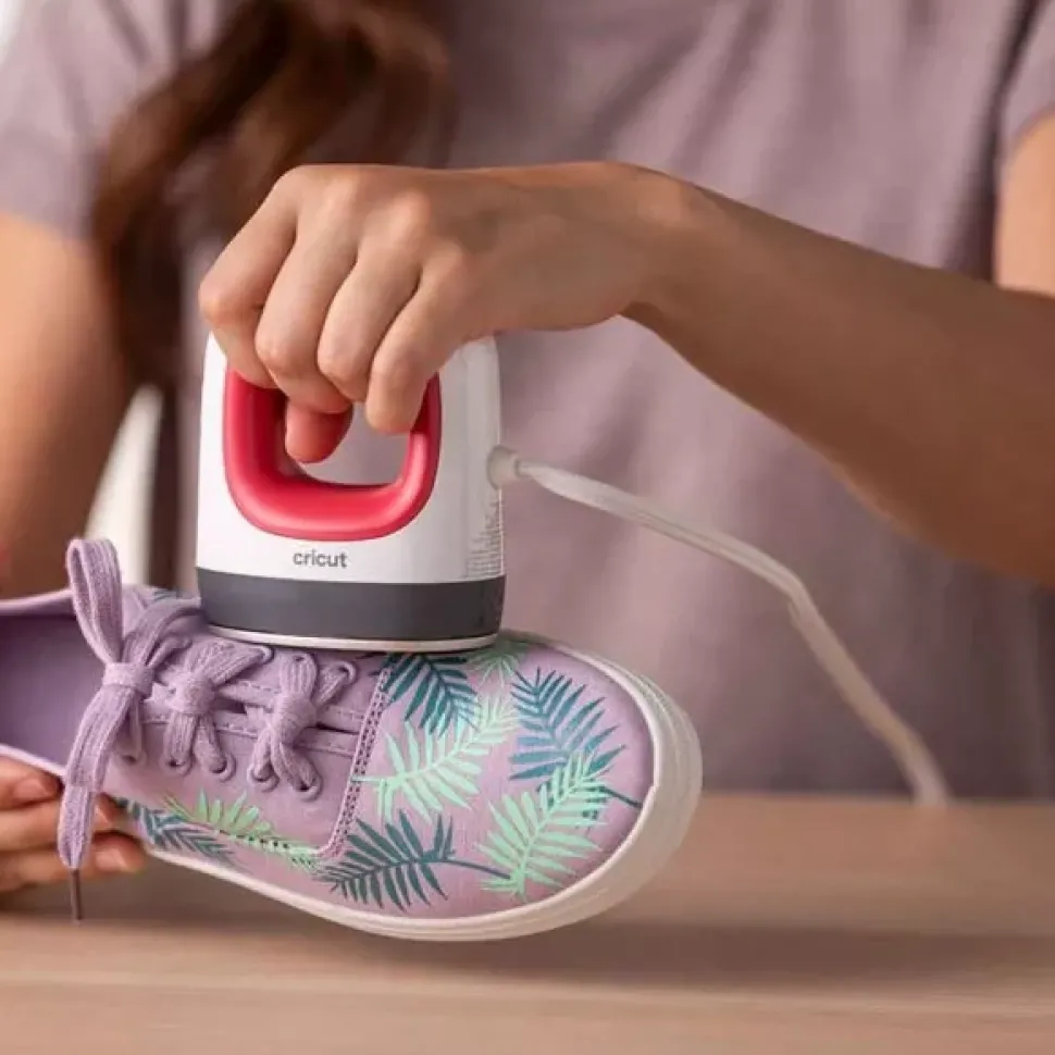 Cricut EasyPress Mini Raspberry