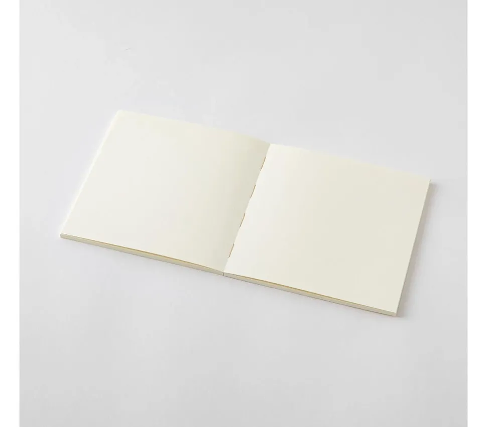 Cuaderno liso cuadrado Thick Midori MD Paper A5