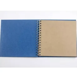 Álbum azul de anillas Manipulados Solidarios 20x20cm