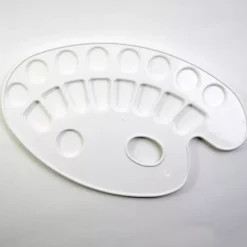 Paleta ovalada con 17 pocillos de plástico