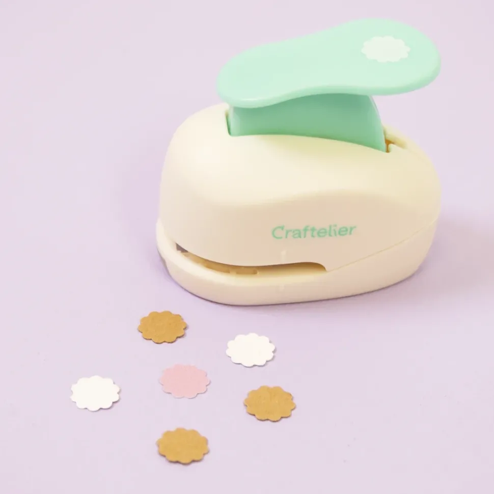 Perforadora círculo festoneado 3/8" (0,95 cm) Craftelier