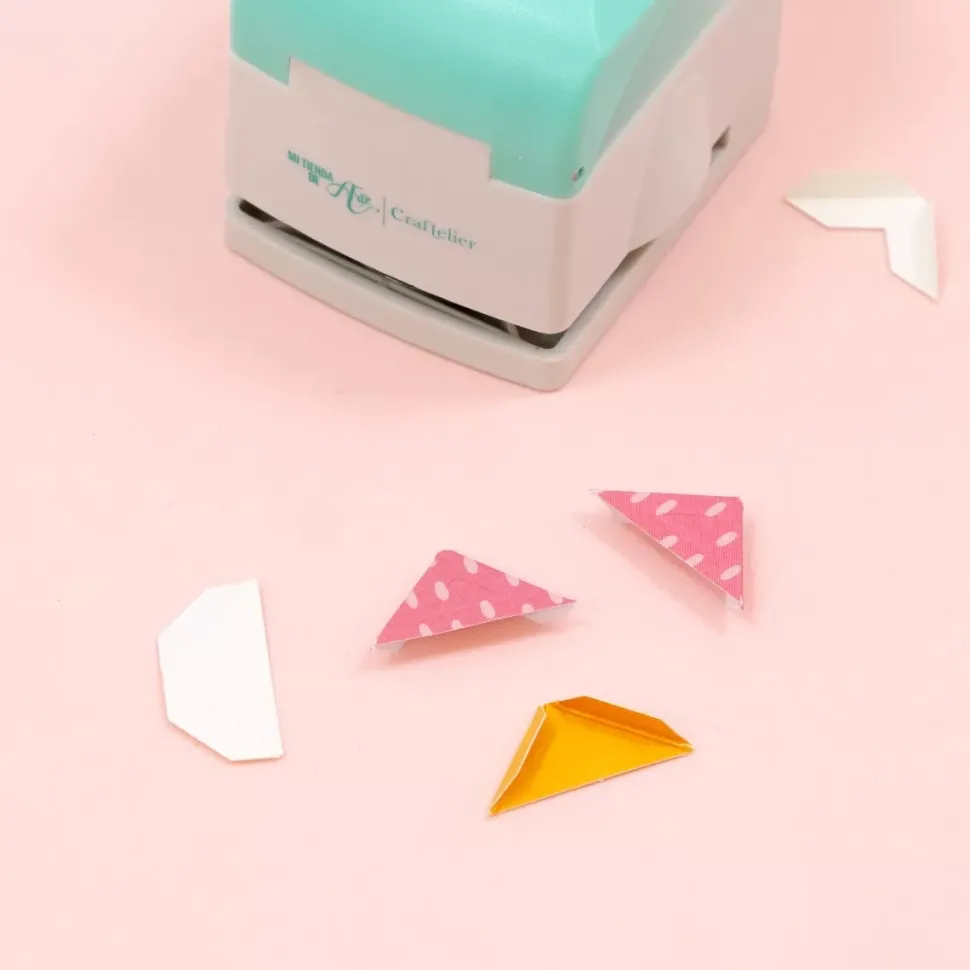 Perforadora de Esquineras Triángulo Repujado Craftelier