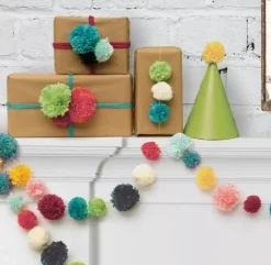 Pom Pom Maker DIY Party