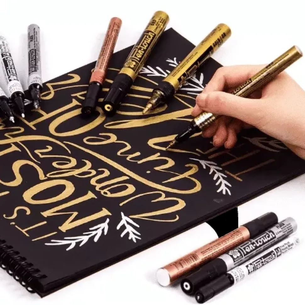 Rotulador permanente dorado Pen-touch Sakura 2mm