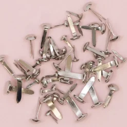 Set de 50 Brads Metalizados Silver Craftelier