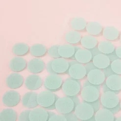 Set de 60 Círculos de Velcro Turquesa Craftelier 15mm