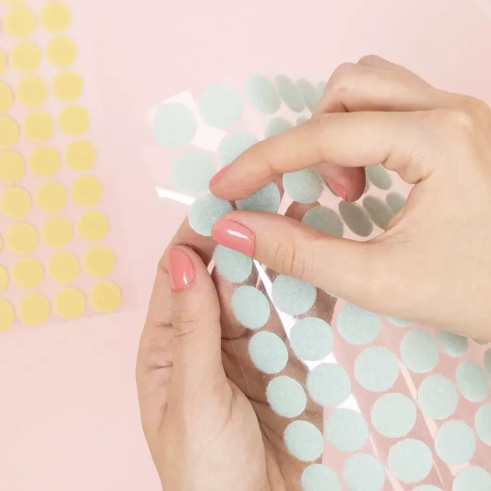 Set de 60 Círculos de Velcro Turquesa Craftelier 15mm