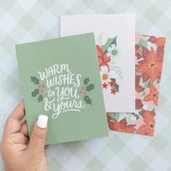 SUPER OFERTA **40%** Caja de Sobres y Postales Mittens & Mistletoe Crate Paper