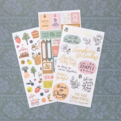 SUPER OFERTA **40%** Libro de Stickers Market Square Maggie Holmes