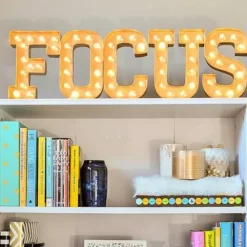 SUPER OFERTA **60%** Marquee Love Letra K