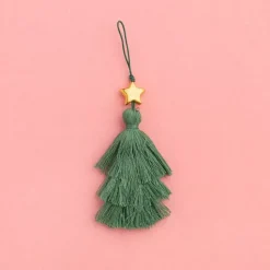 SUPER OFERTA **40%** Tassels Mittens & Mistletoe Crate Paper